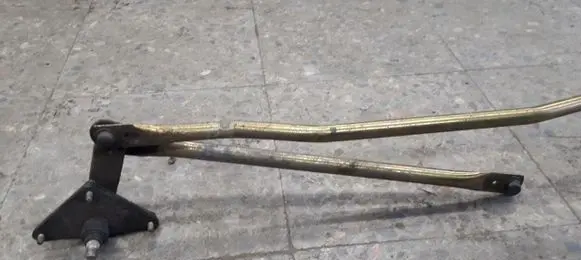 Nissan Vanette Front wiper linkage 