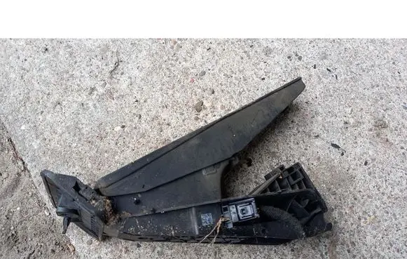 BMW 7 F01 F02 F03 F04 Accelerator pedal position sensor 
