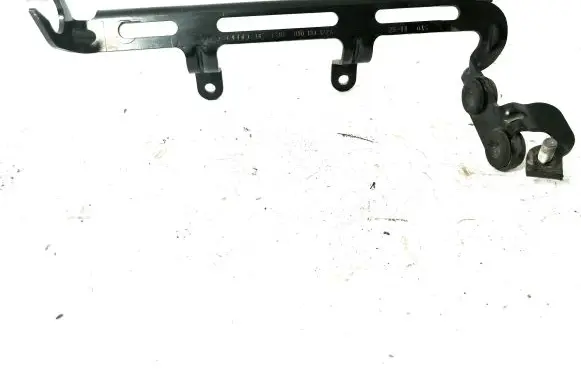 Audi RS5 Air filter cleaner box bracket assembly 8T0133172A