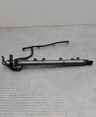 Mercedes-Benz A W169 Fuel main line pipe A6400701295 10044199