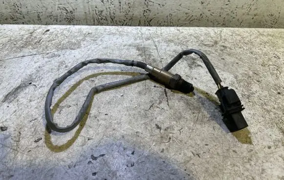 Volkswagen Golf V Lambda probe sensor 0281004148