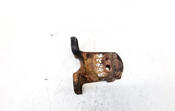 Toyota Land Cruiser (J120) Engine mounting bracket