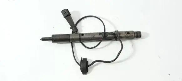 Audi A4 S4 B5 8D Fuel injector 059130202B