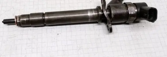 Volvo V70 Fuel injector