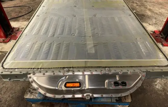Tesla Model S Hybrid / electric car battery 105583500C T15E0084771 85KWH400VDC