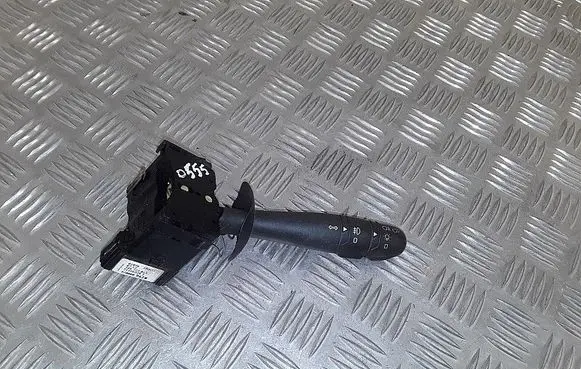 Opel Vivaro Light switch 8200009620