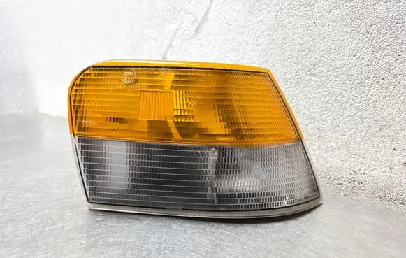 Saab 9000 CD Front indicator light 63209R6