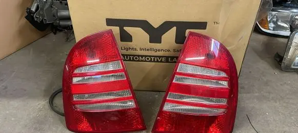 Skoda Superb B5 (3U) Rear/tail lights set 