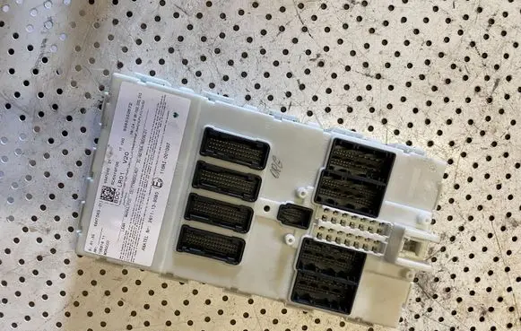 BMW i3 Fuse module
