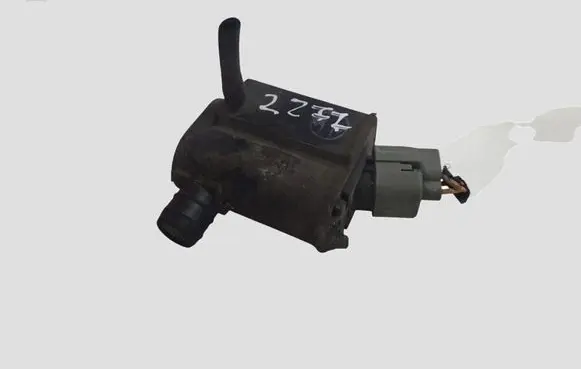 Hyundai Santa Fe Windscreen/windshield washer pump 985103E000
