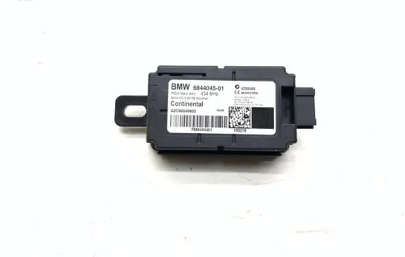 BMW 5 G30 G31 G38 Door central lock control unit/module 684404501 A2C96549603