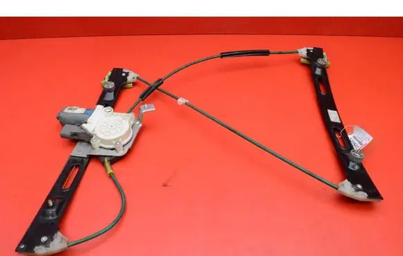 BMW X3 E83 Front door window regulator with motor 7079918