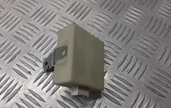 Toyota Avensis T250 Sliding door control unit/module 89741-05070
