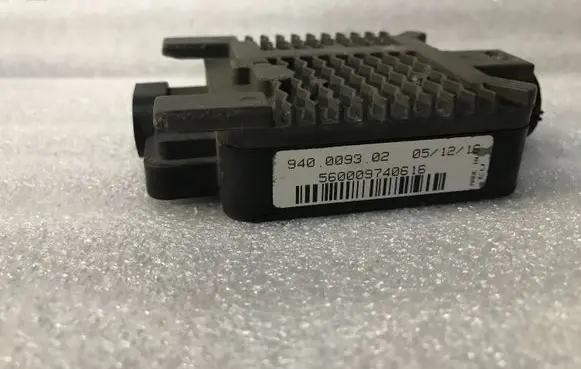 Volvo V70 Fan control module 940009302 560009740616