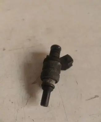 BMW 5 E60 E61 Fuel injector 1427240