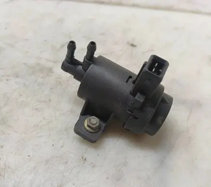 Renault Scenic I Turbo solenoid valve 7700113071