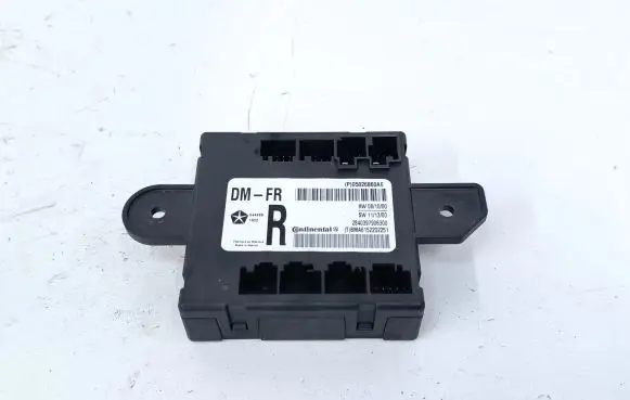 Chrysler Town & Country V Door control unit/module P05026860AE 05026860AE