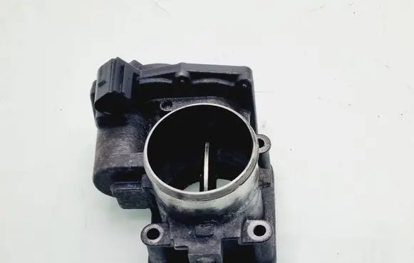 KIA Sorento Throttle valve