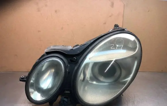 Mercedes-Benz E W211 Headlight/headlamp A0038205826