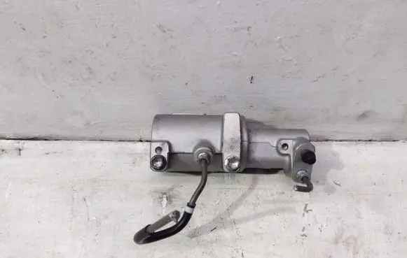 Lexus CT 200H Master brake cylinder 4727047030 1106212308