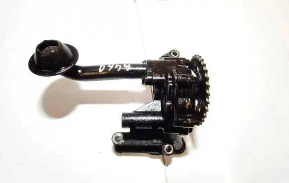 Volkswagen Golf IV Oil pump 06a115105 670815552