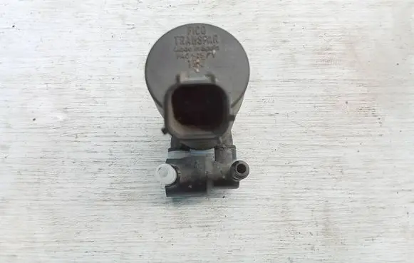 Ford Focus C-MAX Windscreen/windshield washer pump 1S7117K624FD