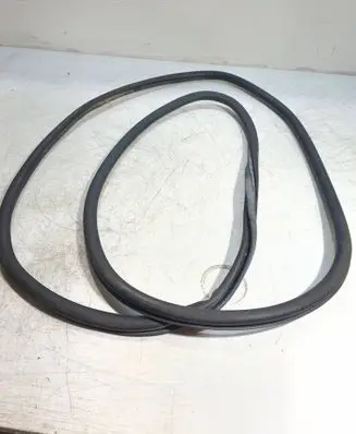 Porsche Cayenne (9PA) Front door rubber seal 7L0867365E