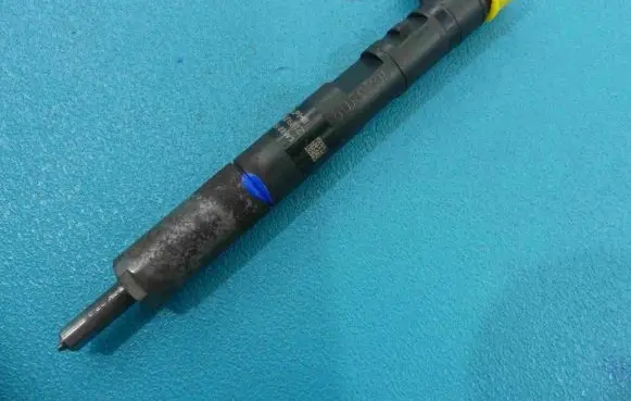 Ford Focus Fuel injector EJBR01601Z IMPRK1026309