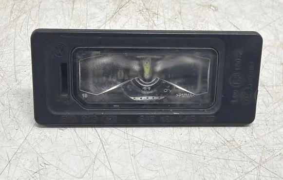Skoda Superb B8 (3V) Number plate light E215072 T090084
