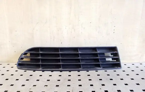 Audi A6 S6 C4 4A Front bumper lower grill 4A0807345J