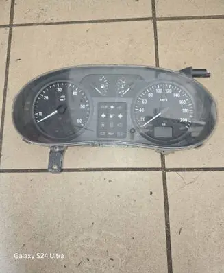 Opel Vivaro Speedometer (instrument cluster) P8200279068B 216754651 216754437