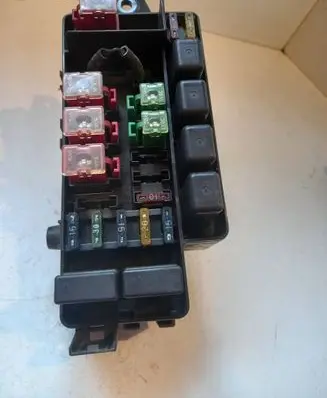 Subaru Legacy Fuse module 0567008480