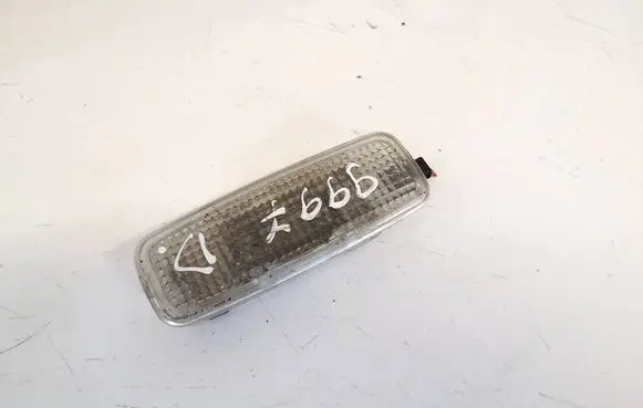 Audi A4 S4 B6 8E 8H Other interior light 4d0947105a