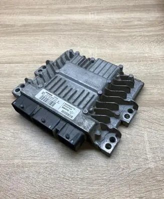 Renault Megane II Engine control unit/module ECU 8200843713 S122326114