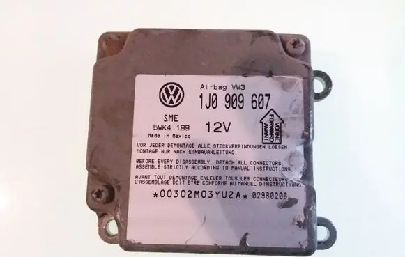 Volkswagen PASSAT B5 Airbag control unit/module 1J0909607