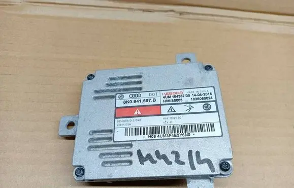 Audi A3 S3 8P Headlight ballast module Xenon 8K0941597B H06S0003