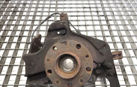 Fiat Tipo Front wheel hub spindle knuckle