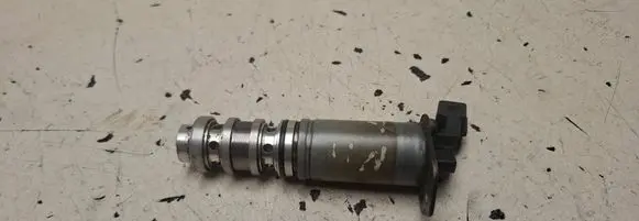 BMW 3 E90 E91 Camshaft vanos timing valve 7561264 13150926