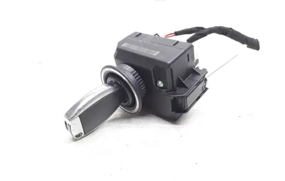Mercedes-Benz C W204 Ignition lock A2079057101