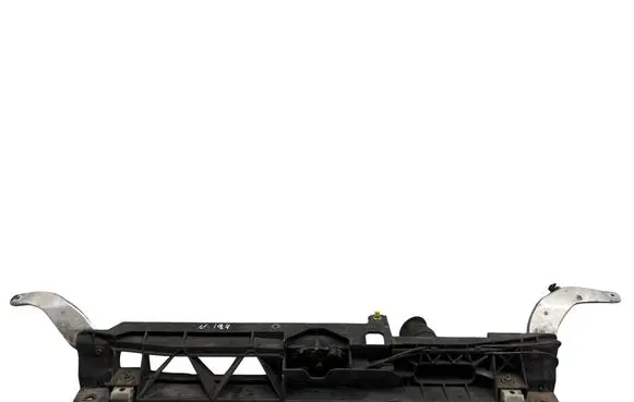 Top upper radiator support slam panel