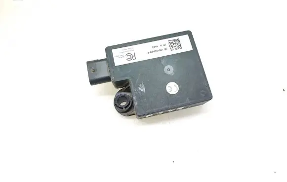 Tesla Model 3 Other control units/modules 109785500E
