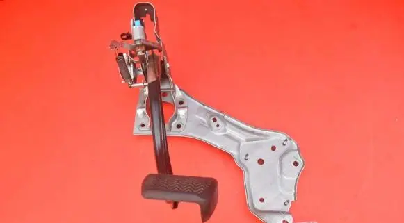 Toyota Corolla E10 Accelerator throttle pedal