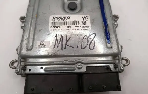Volvo V60 Engine control unit/module P31303388 1039S30872 0281015286
