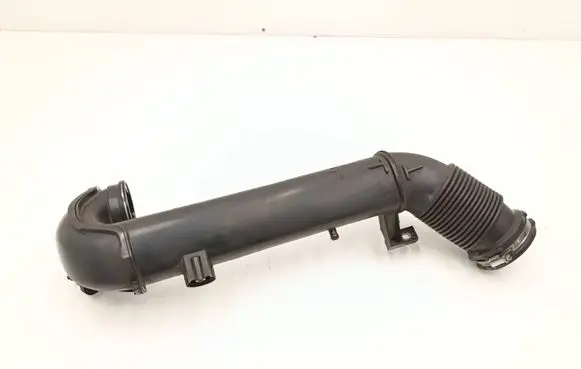 BMW 2 F46 Turbo air intake inlet pipe/hose 8511377