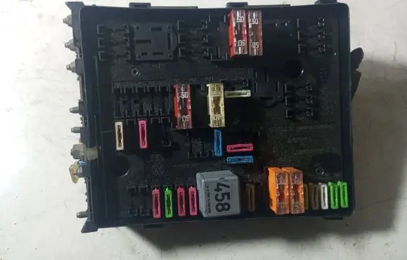 Volkswagen PASSAT B6 Fuse module 1K0937124K 014189861