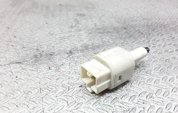 Toyota Avensis T250 Brake pedal sensor switch