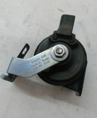 Audi Q2 - Rear seatbelt buckle 81A951209 V031244