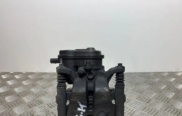 Jeep Cherokee Rear brake caliper 32353472