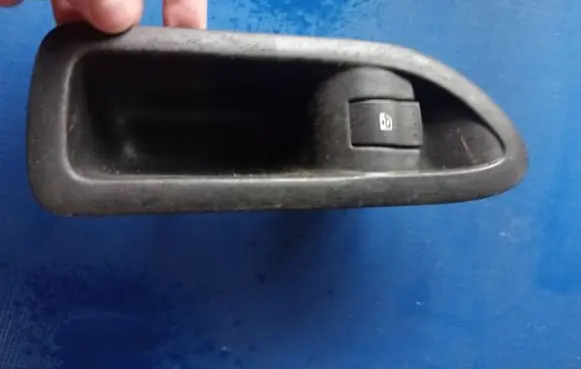 Renault Laguna II Electric window control switch 8200317494