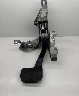 Audi A6 S6 C6 4F Pedal assembly 4F1721117A